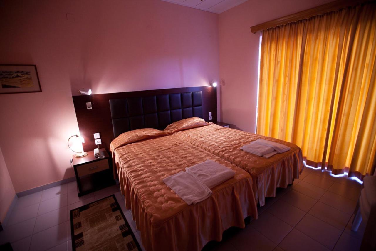 Blue Bay Hotel Charamida 外观 照片