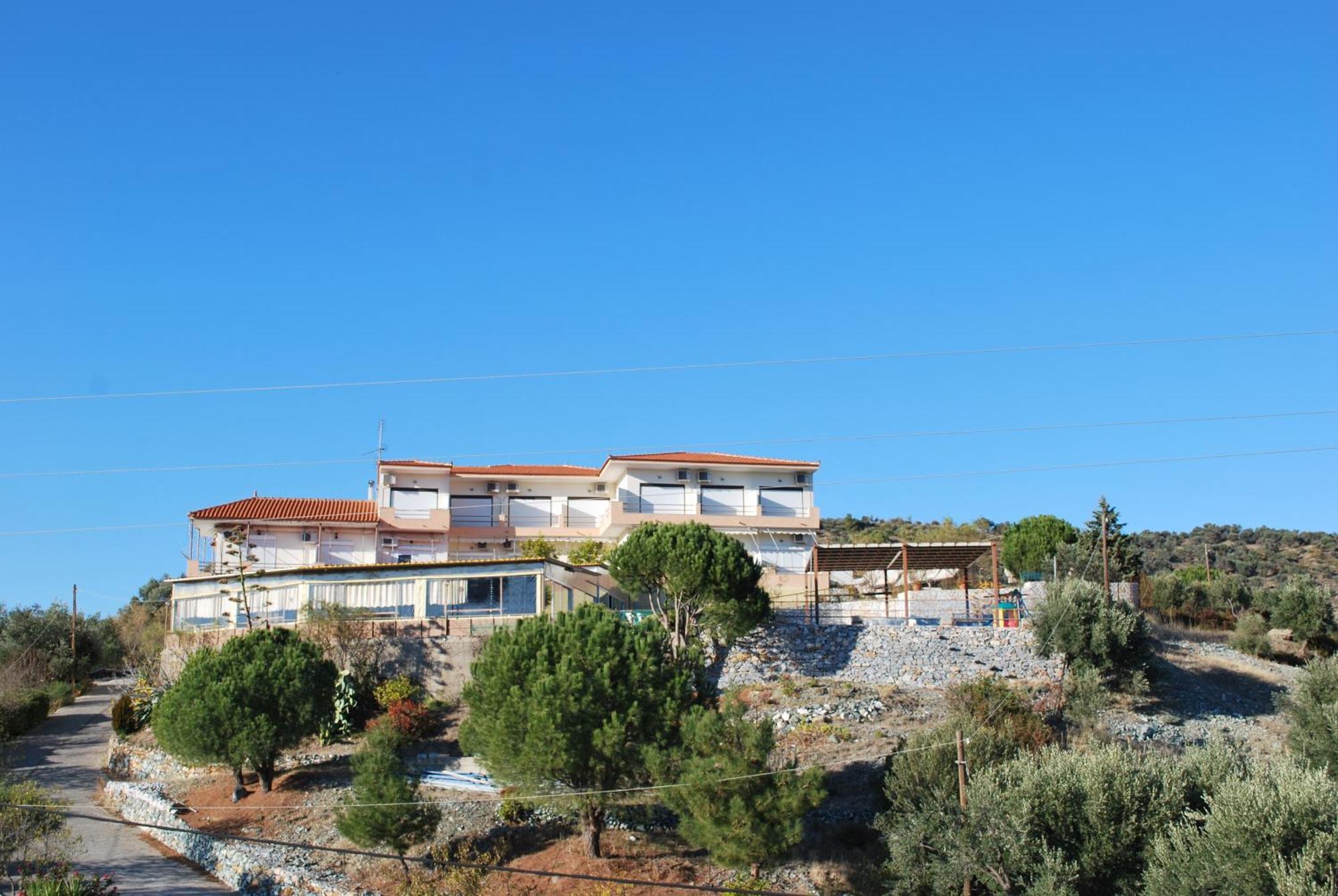 Blue Bay Hotel Charamida 外观 照片